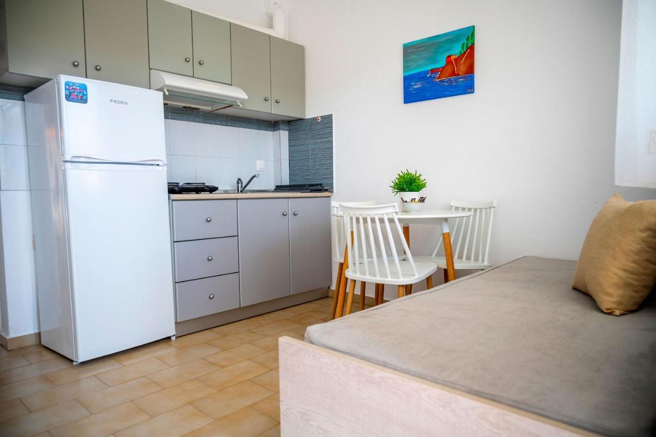 Alexandris Apartmentsポリフロノ エクステリア 写真