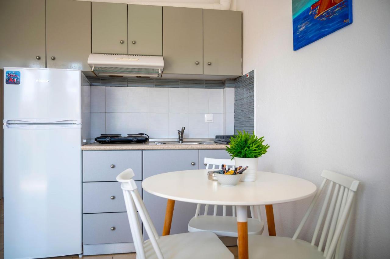 Alexandris Apartmentsポリフロノ エクステリア 写真